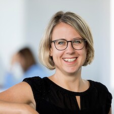 Claudia Abele